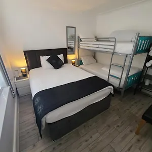 Habitación en casa particular Gatwick Rooms-travel Service-airport Parking
